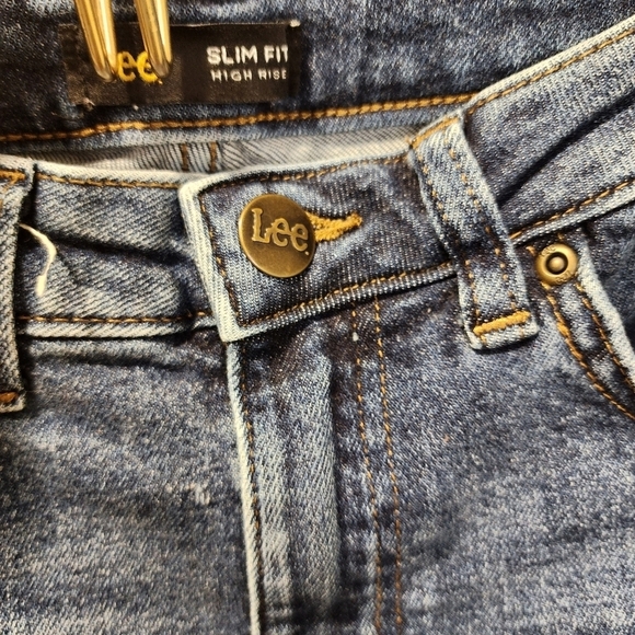 Lee Slim Fit High Waist Washed blue Denim Shorts size 4 - Picture 4 of 10